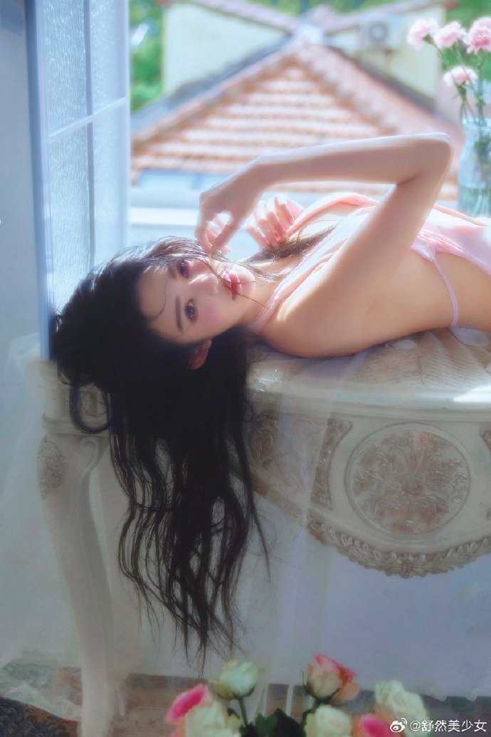 可怜的东西 海报